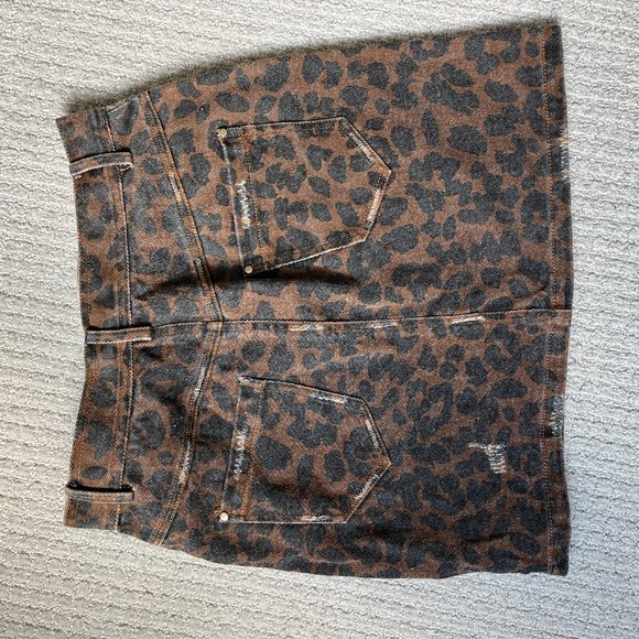 NWT J. ING Brown Pounce Leopard Mini Skirt Size Small - Picture 6 of 7